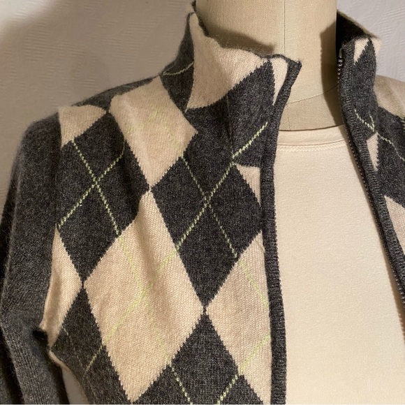 Pure 2 ply cashmere XS cashmere zip front sweater. Grey, oatmeal - Picture 6 of 8